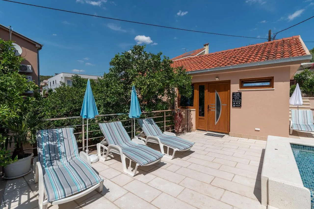 Apartments Villa Magdalena Trogir 0*,