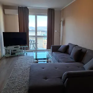 Flat At The Edge Of The Center + Parking Budapest